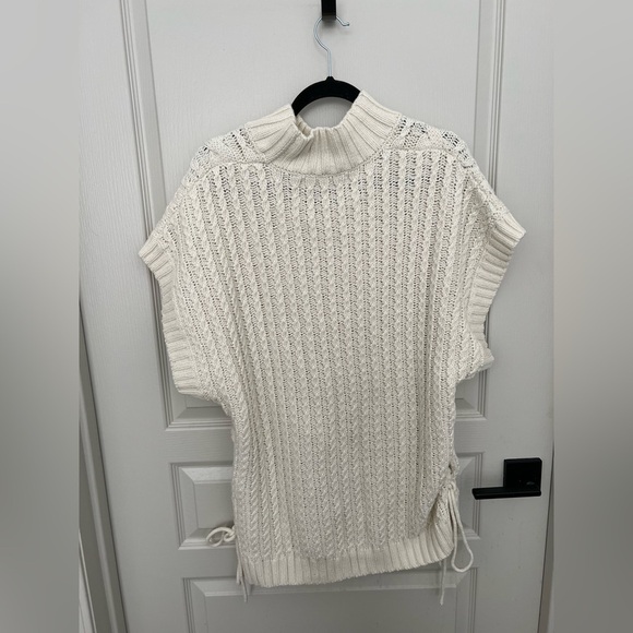 Stella Nova Cream Cable Knit Sleeveless Turtleneck Sweater Vest – M - Picture 3 of 6